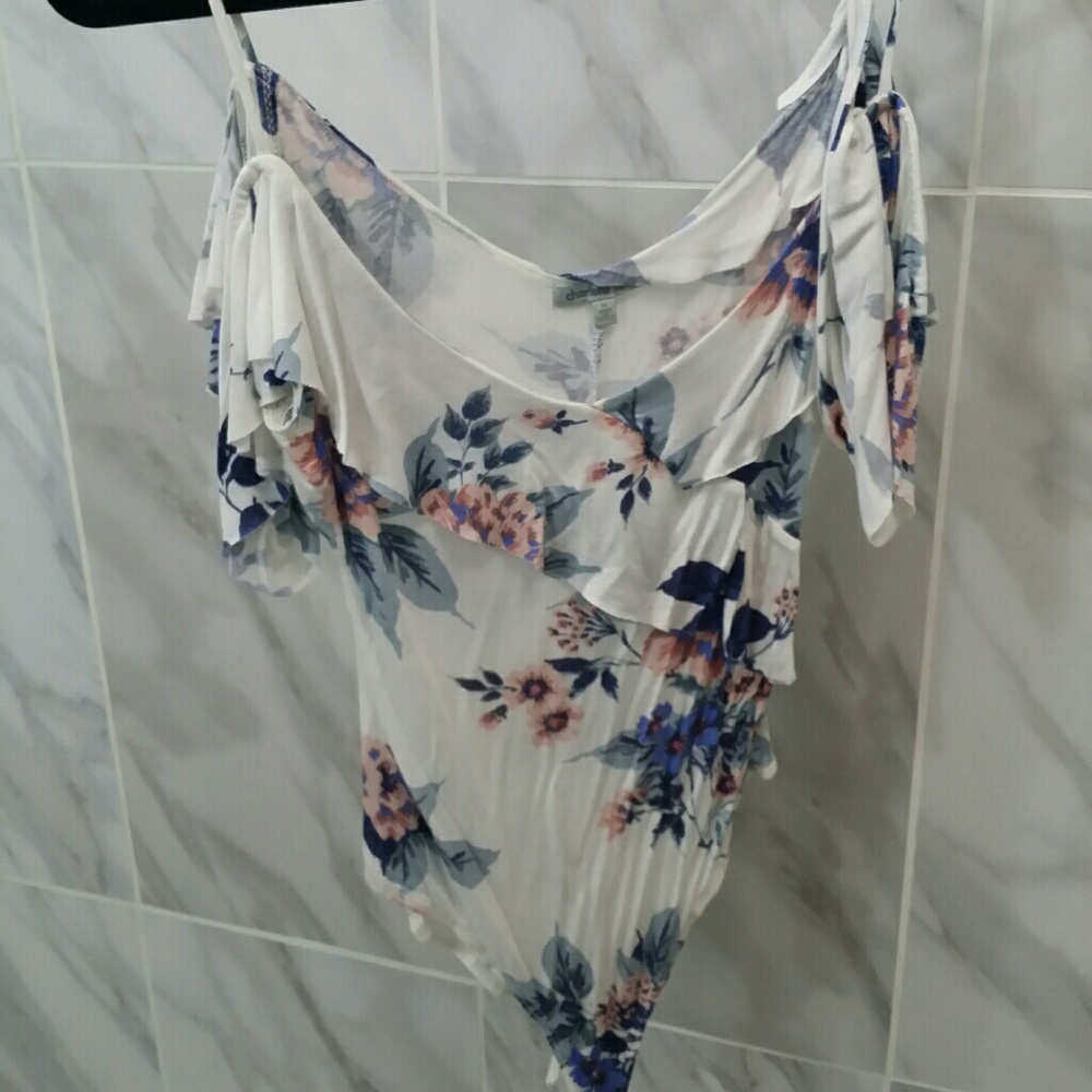 Charlotte Russe Foral Cold Shoulder Bodysuit